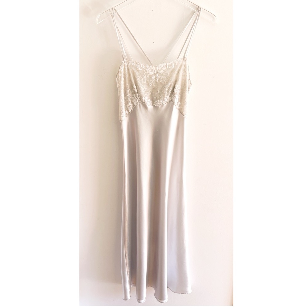 Vintage Oscar de la Renta Nightgown